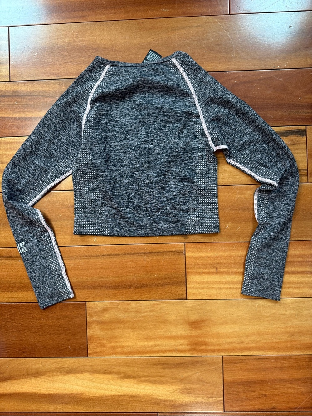 PINK Victoria's Secret Gray Seamless Long-Sleeve Crop Top with Light Trim